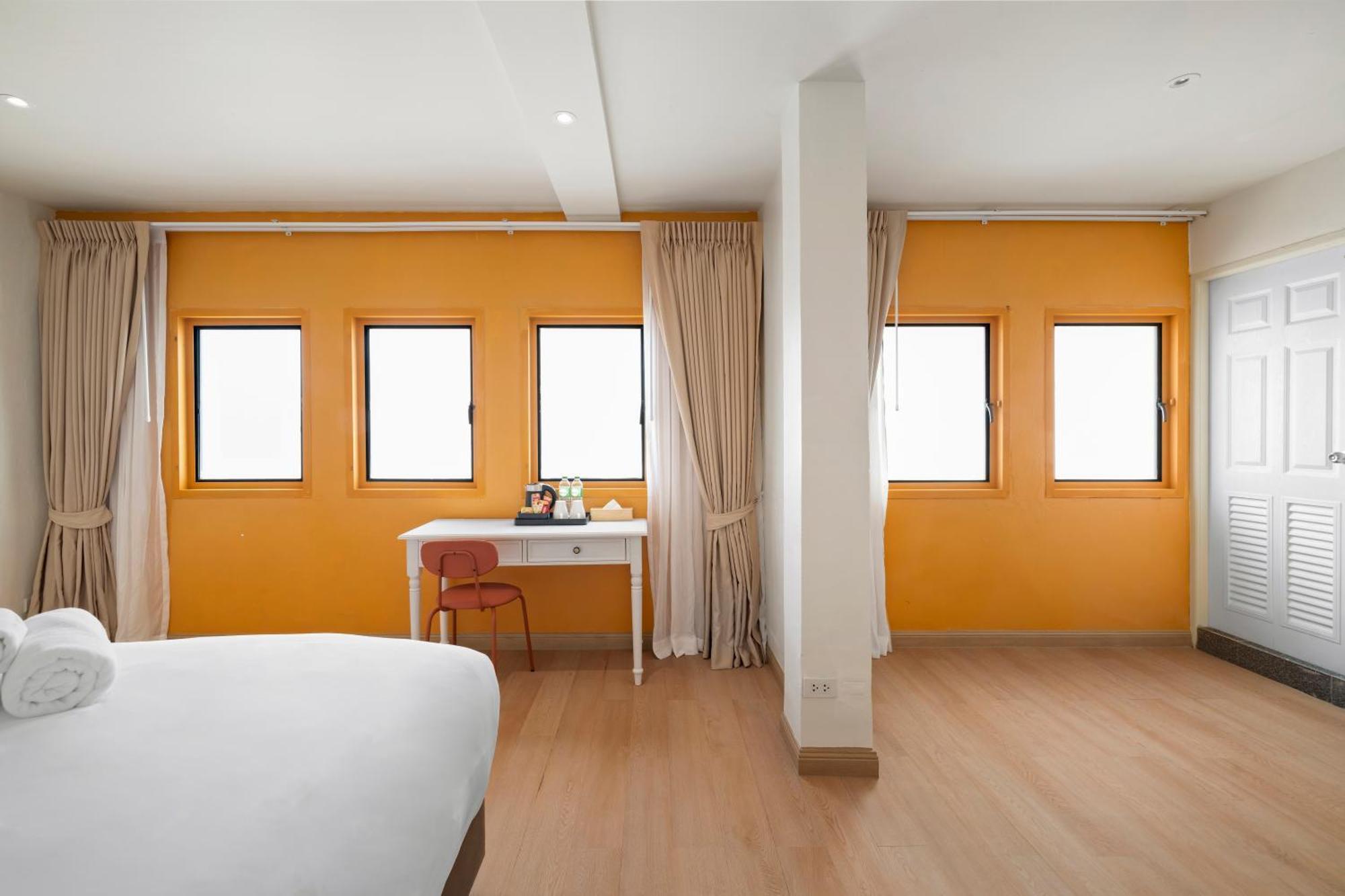 Horange Phuket Town Hotel Room photo