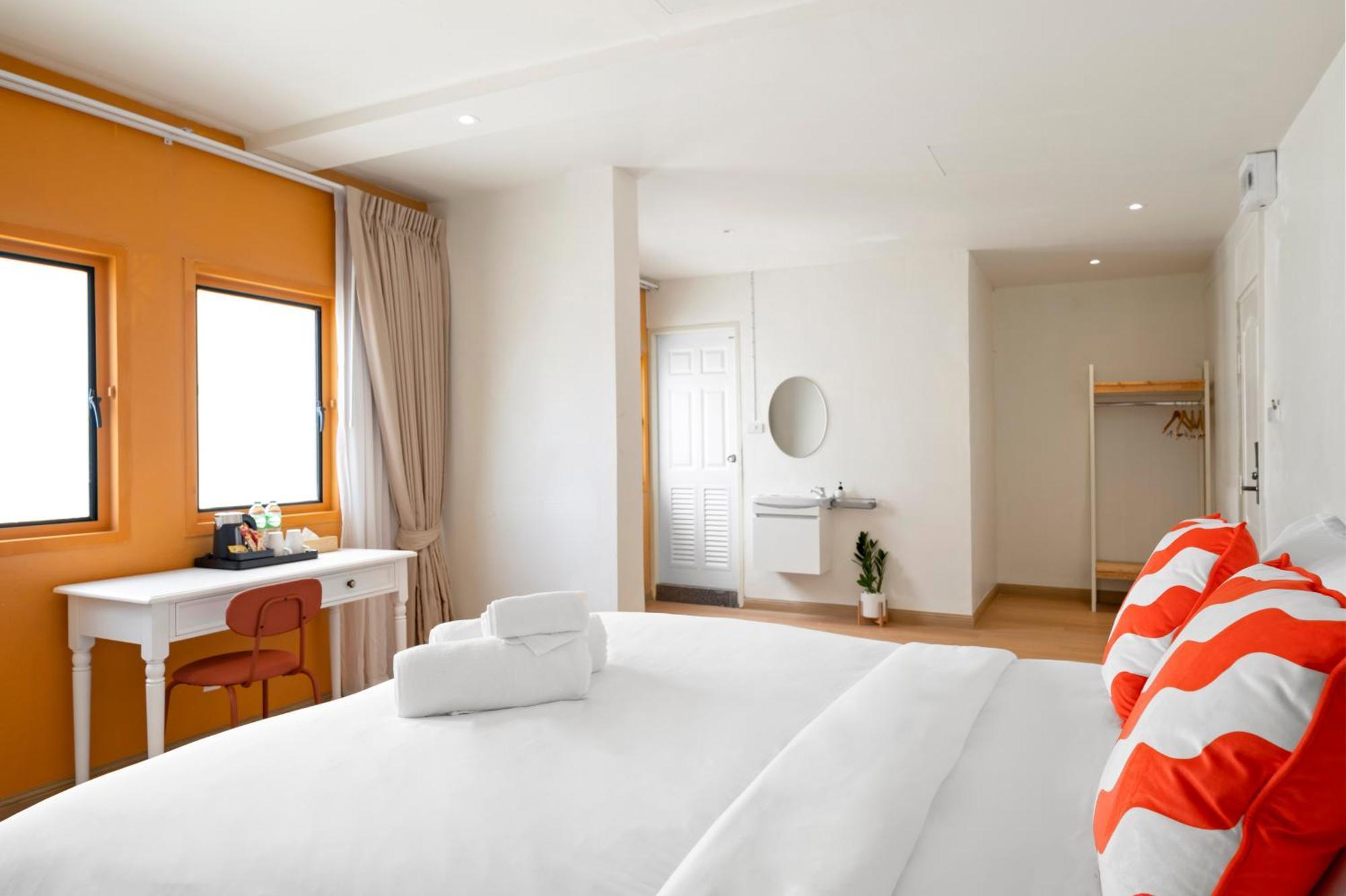 Horange Phuket Town Hotel Exterior photo